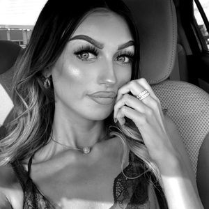 Meet your Posher, Zara